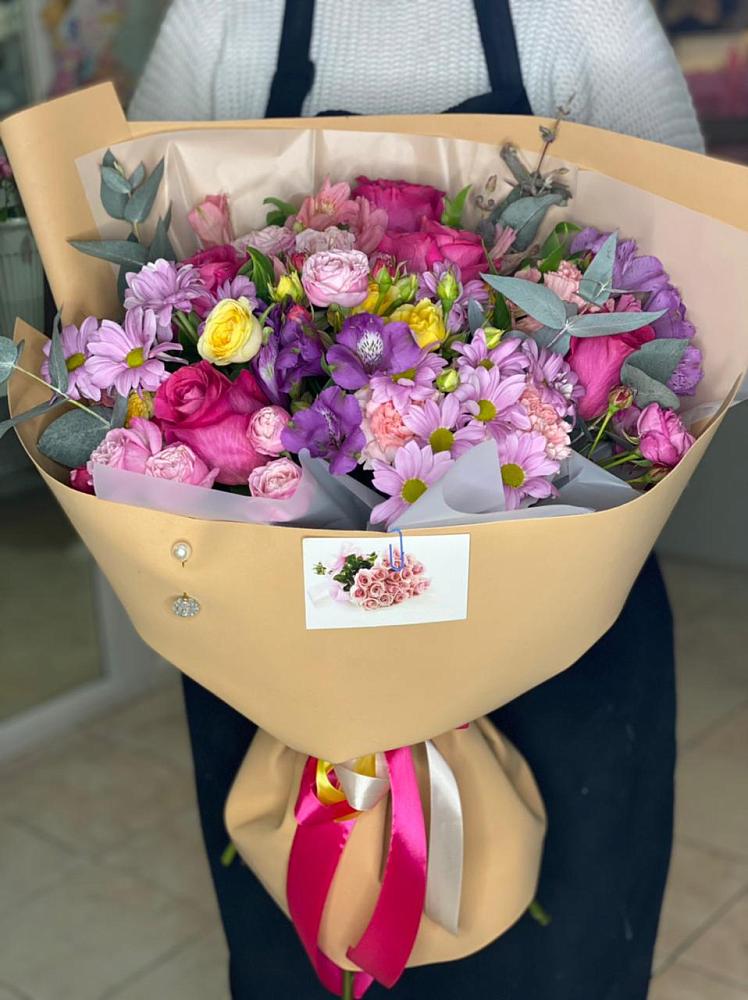 Букет цветов из: Хризантемы, Гвоздики и Альстромерии в Уват