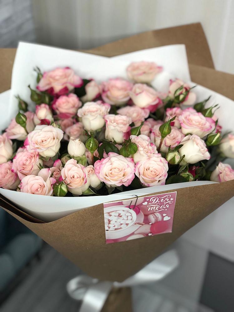 Букет цветов из: Розы в Уват