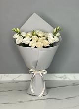 Букет цветов из:  Розы и Лизиантусы в Уват